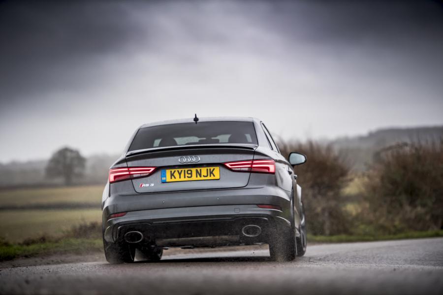  Audi RS3 Sedan Sport Edition (8V) 2019 года  (UK) (фото 21 из 40)